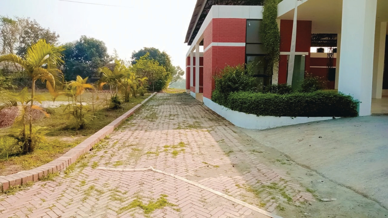 Paved internal roads and landscaping